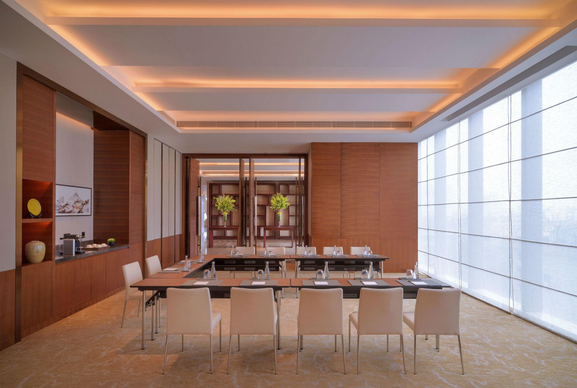 Отель Hyatt Regency Zhenjiang Чжэньцзян Экстерьер фото