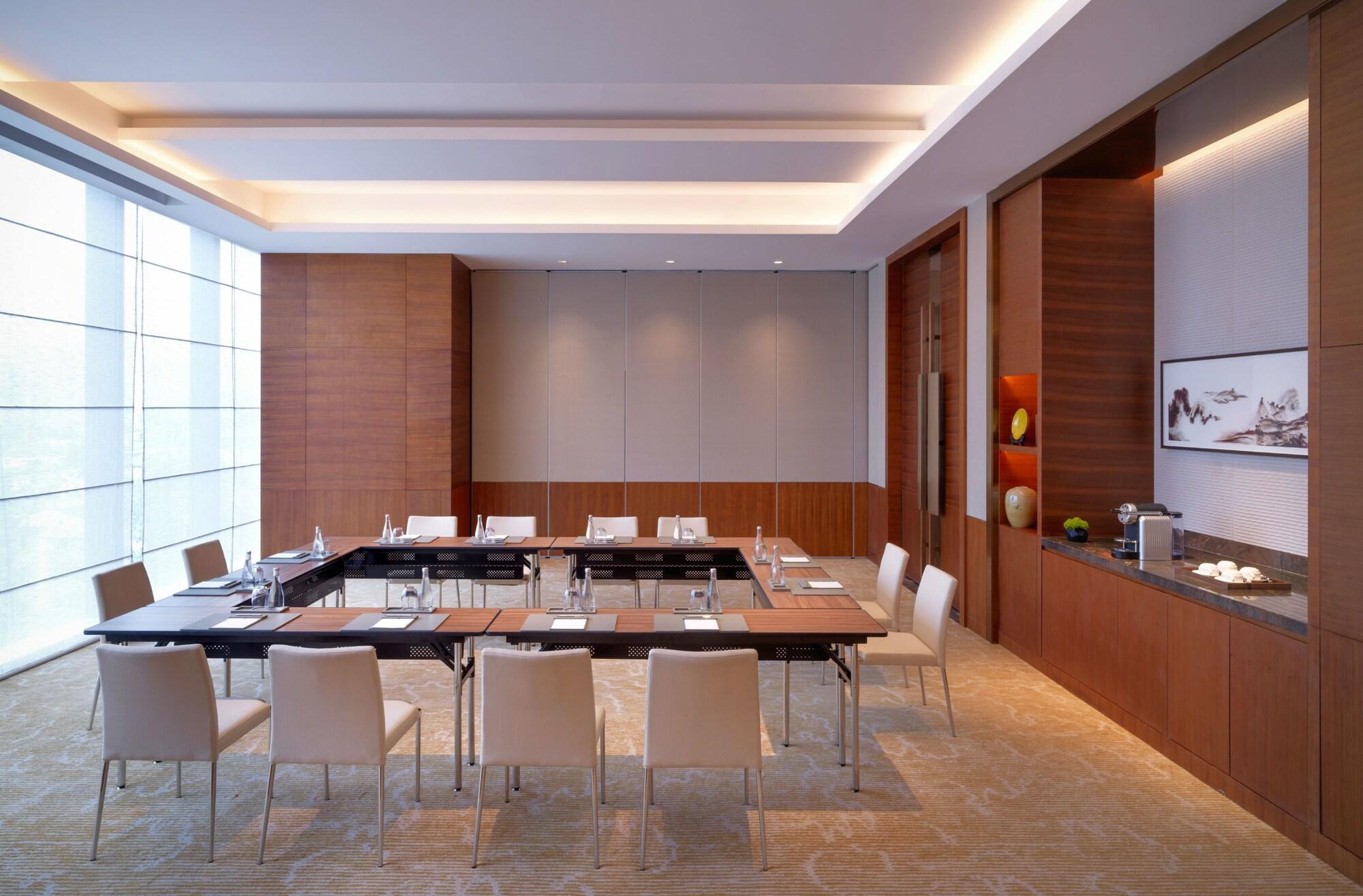 Отель Hyatt Regency Zhenjiang Чжэньцзян Экстерьер фото